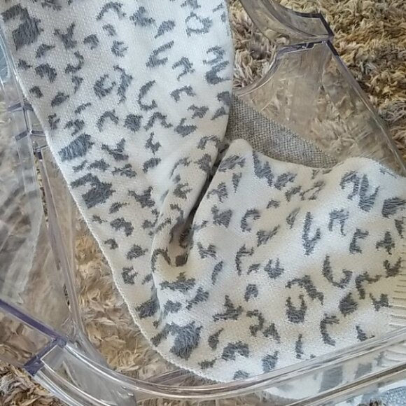 So Soft Animal Print Scarf - Picture 2 of 4
